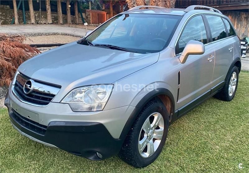 Gris / plata Usado 2007 Opel Antara Enjoy SUV | 5990 € (Precio justo) - Imagen 1/4