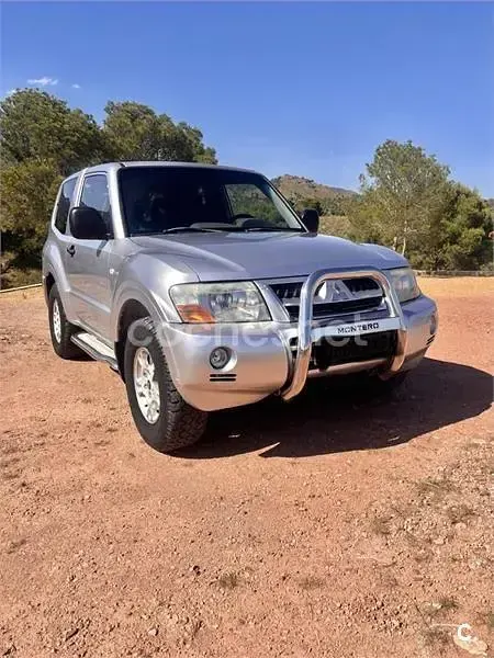 Usado Mitsubishi Montero 160 CV (117 kW) 2004 Gris / plata SUV