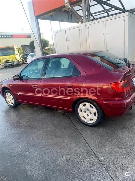 Usado Citroën Xsara Attraction 71 CV (52 kW) 1999 Granate Berlina