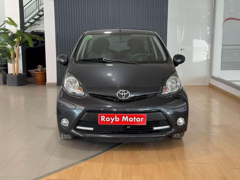Używany Toyota Aygo City 68 KM (50 kW) 2014 Czarny Hatchback