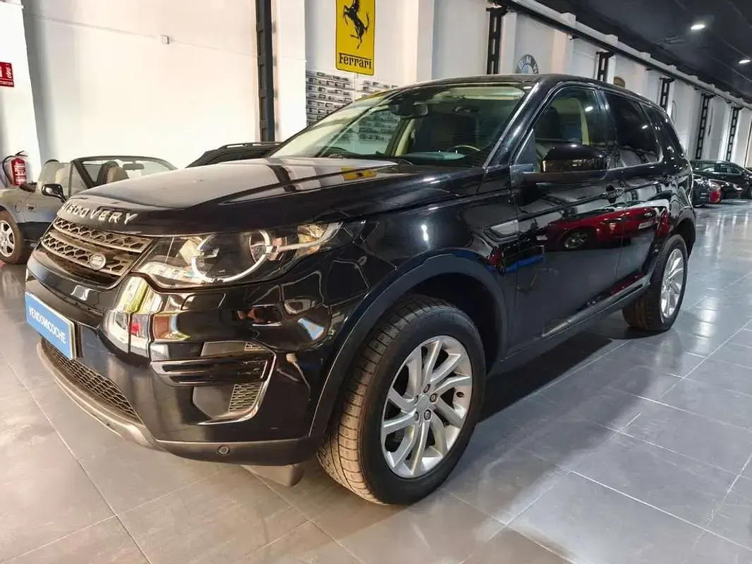 Usado Land Rover Discovery Sport HSE 150 CV (110 kW) 2018 Negro SUV