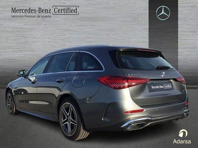 Usado Mercedes C300e 313 CV (230 kW) 2024 Gris selenita Familiar