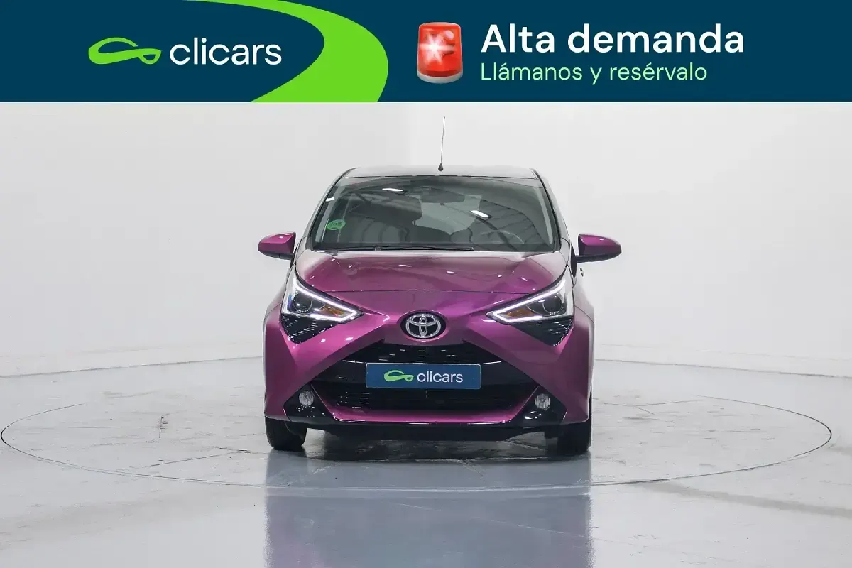 Usado Toyota Aygo X-cite 72 CV (52 kW) 2019 Blanco Utilitario