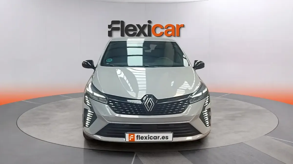 Usado Renault Clio V Techno 90 CV (66 kW) 2025 Gris Berlina