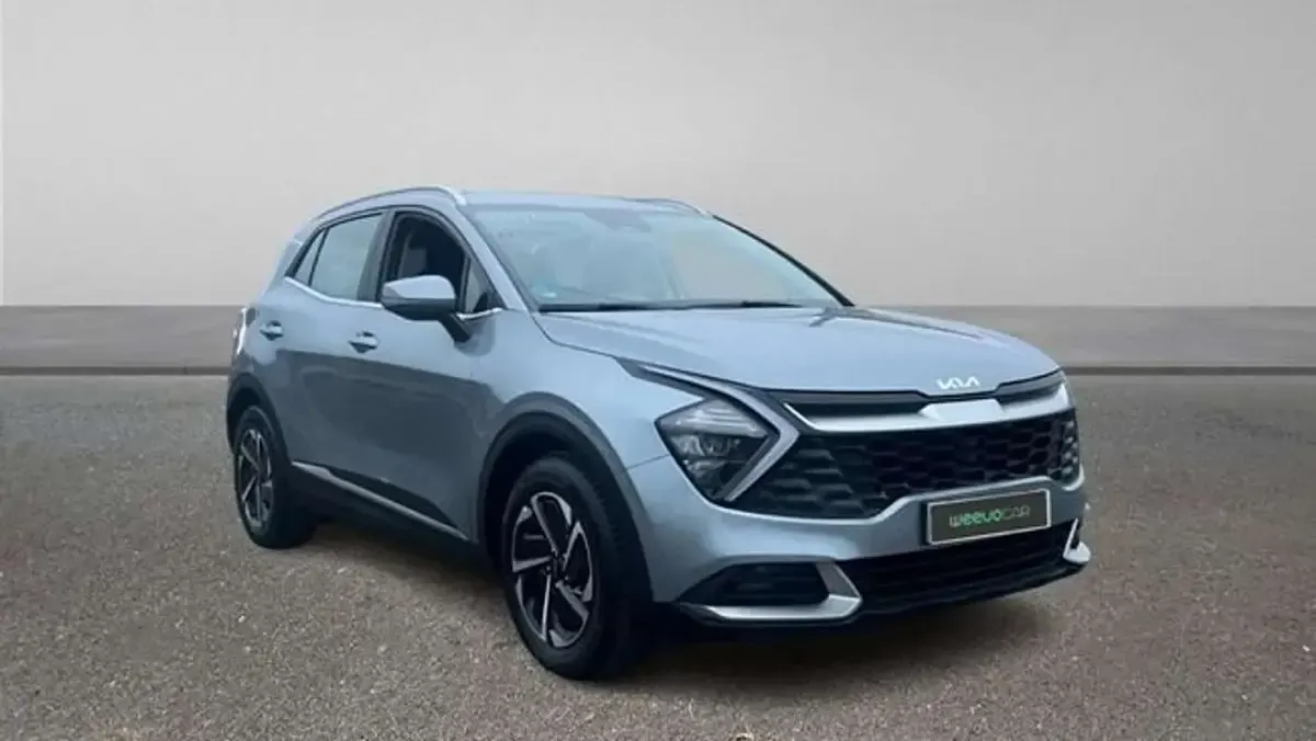 Usado Kia Sportage 137 CV (100 kW) 2023 Gris SUV