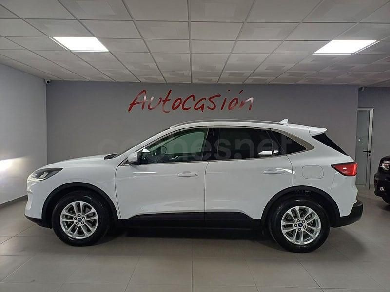 Usado Ford Kuga Titanium 120 CV (88 kW) 2021 Blanco SUV