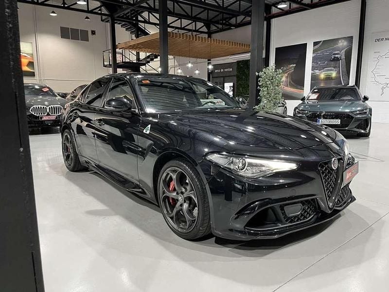 Usado Alfa Romeo Giulia Quadrifoglio 510 CV (375 kW) 2018 Negro Berlina