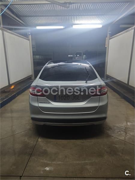 Usado Ford Mondeo Titanium 150 CV (110 kW) 2015 Gris / plata Berlina