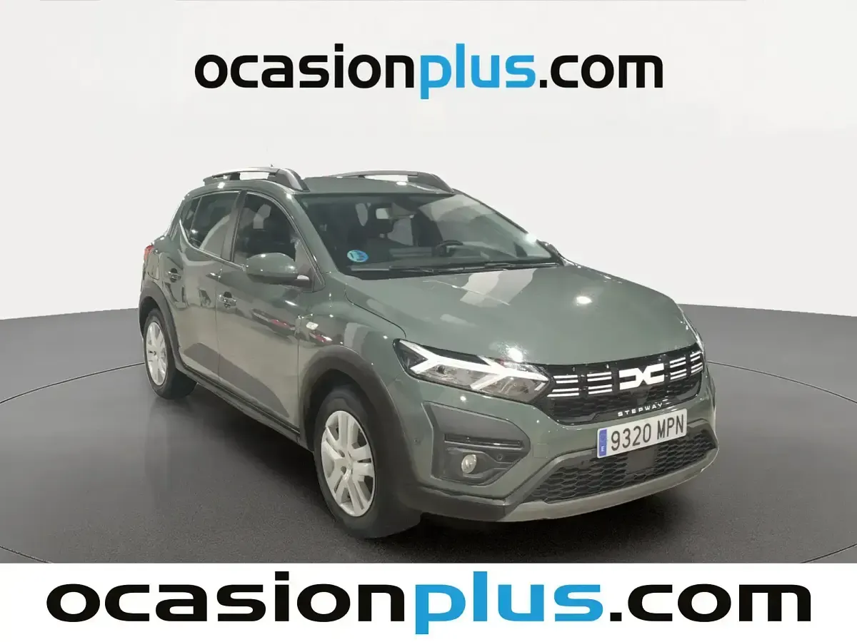 Usado Dacia Sandero Expression 101 CV (74 kW) 2024 Verde Berlina