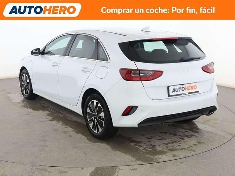 Usado Kia Ceed 101 CV (74 kW) 2025 Blanco Utilitario