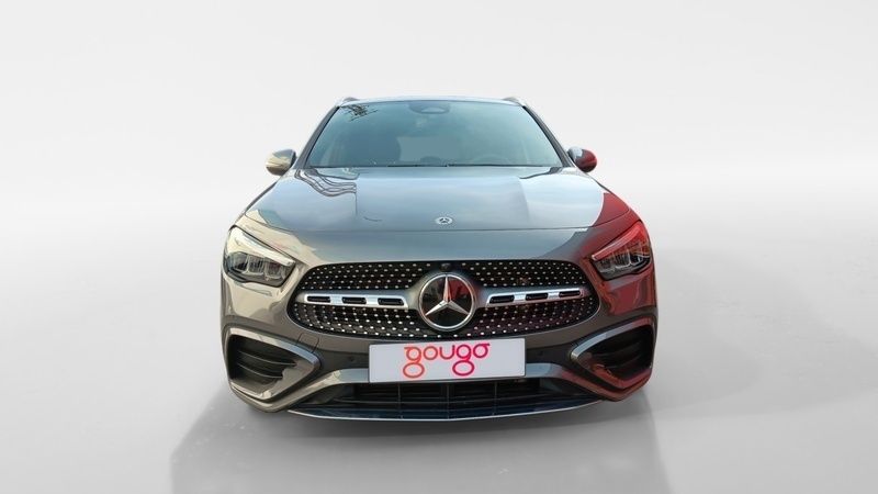 Usado Mercedes GLA200 150 HP (110 kW) 2024 Cinzento SUV