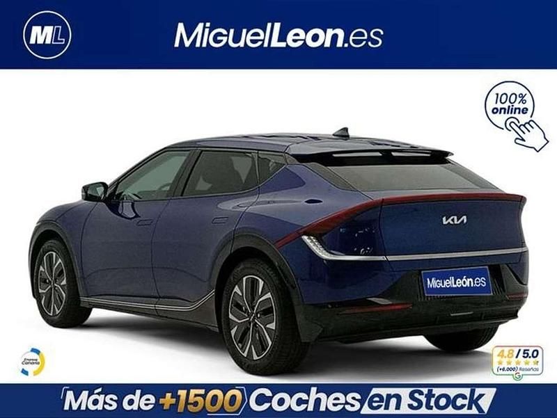 Usado Kia EV6 Air 125 kW (170 HP) 2025 Azul SUV