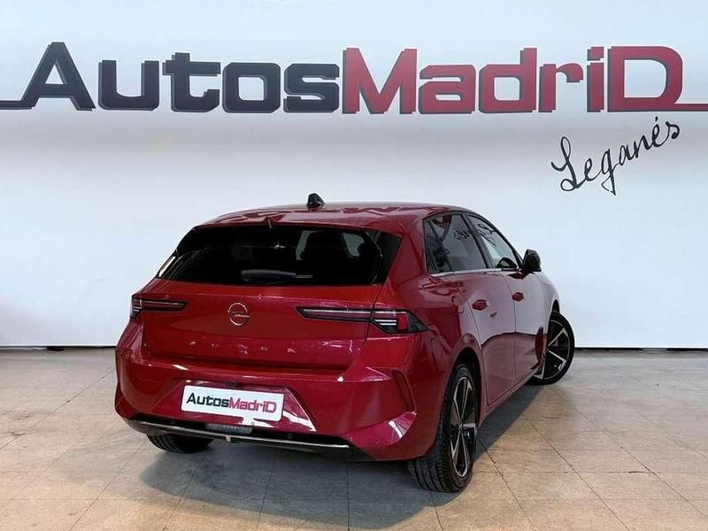 Usado Opel Astra Elegance 131 CV (96 kW) 2023 Rojo Berlina