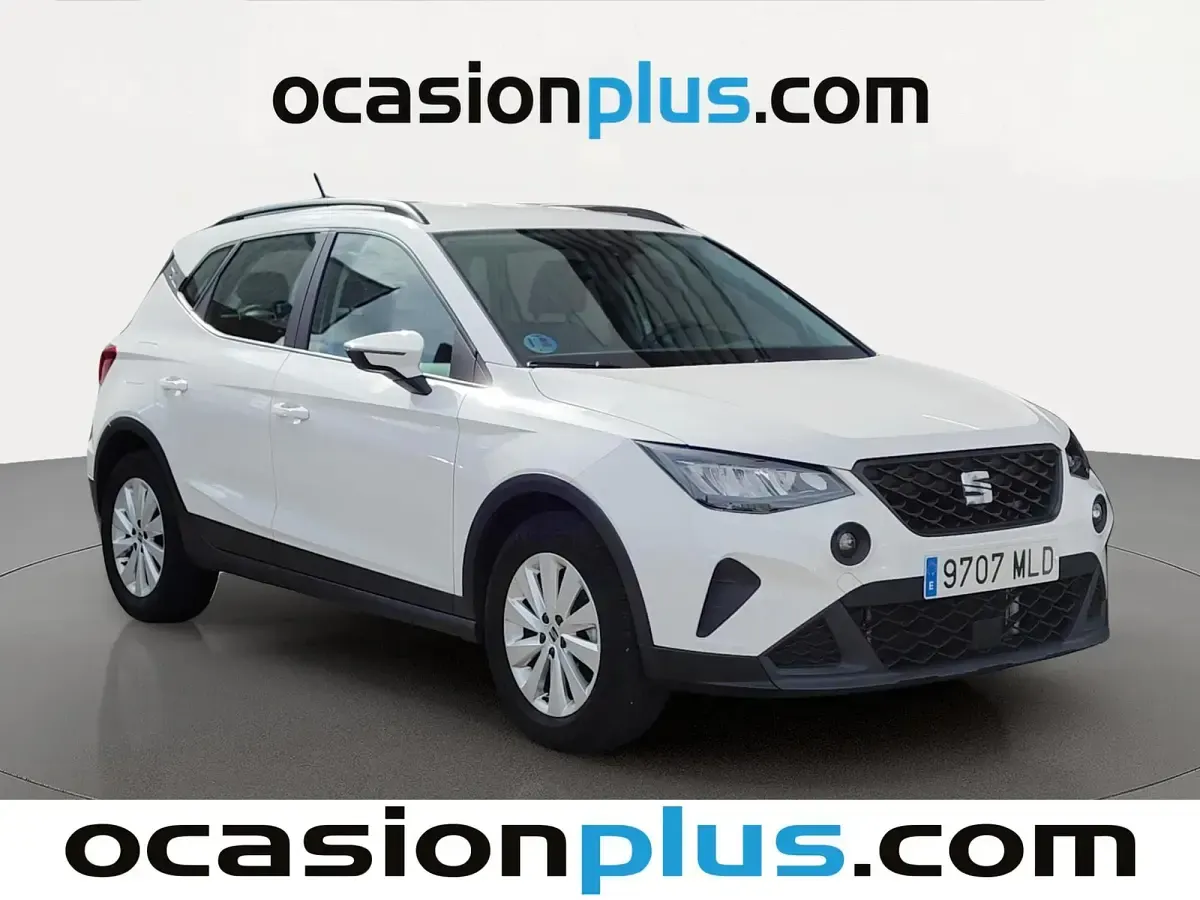 Usado Seat Arona Style 90 CV (66 kW) 2023 Blanco SUV