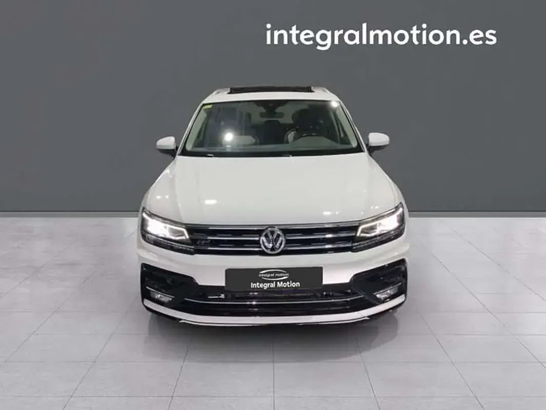 Usado VW Tiguan Sportline 150 CV (110 kW) 2020 Blanco SUV