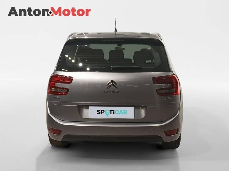 Usado Citroën Grand C4 Picasso Live 130 CV (95 kW) 2017 Gris Monovolumen