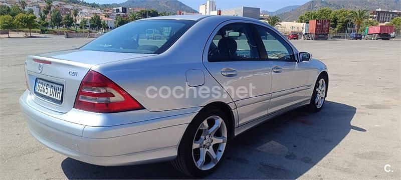 Gris / plata Usado 2005 Mercedes C220 Classic Berlina | 5000 € (Precio justo) - Imagen 1/4