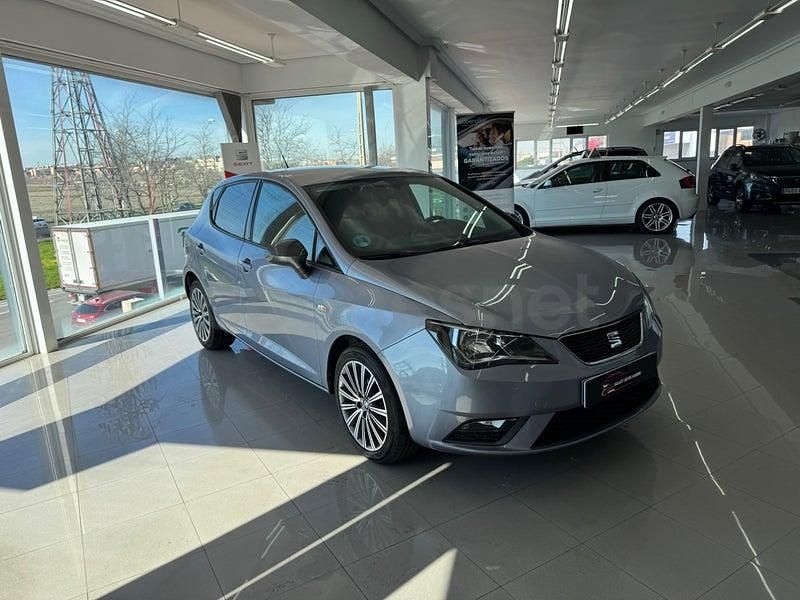 Usado Seat Ibiza CONNECT 110 CV (80 kW) 2016 Gris / plata Berlina