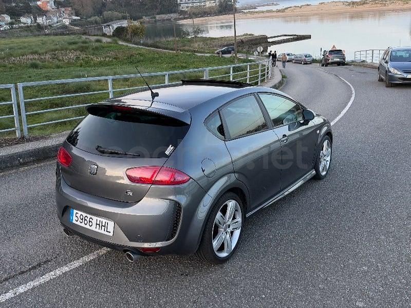 Usado Seat Leon FR 170 CV (125 kW) 2012 Gris / plata Berlina