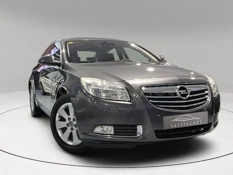 Usado Opel Insignia Selective 130 CV (95 kW) 2012 Gris / plata Berlina