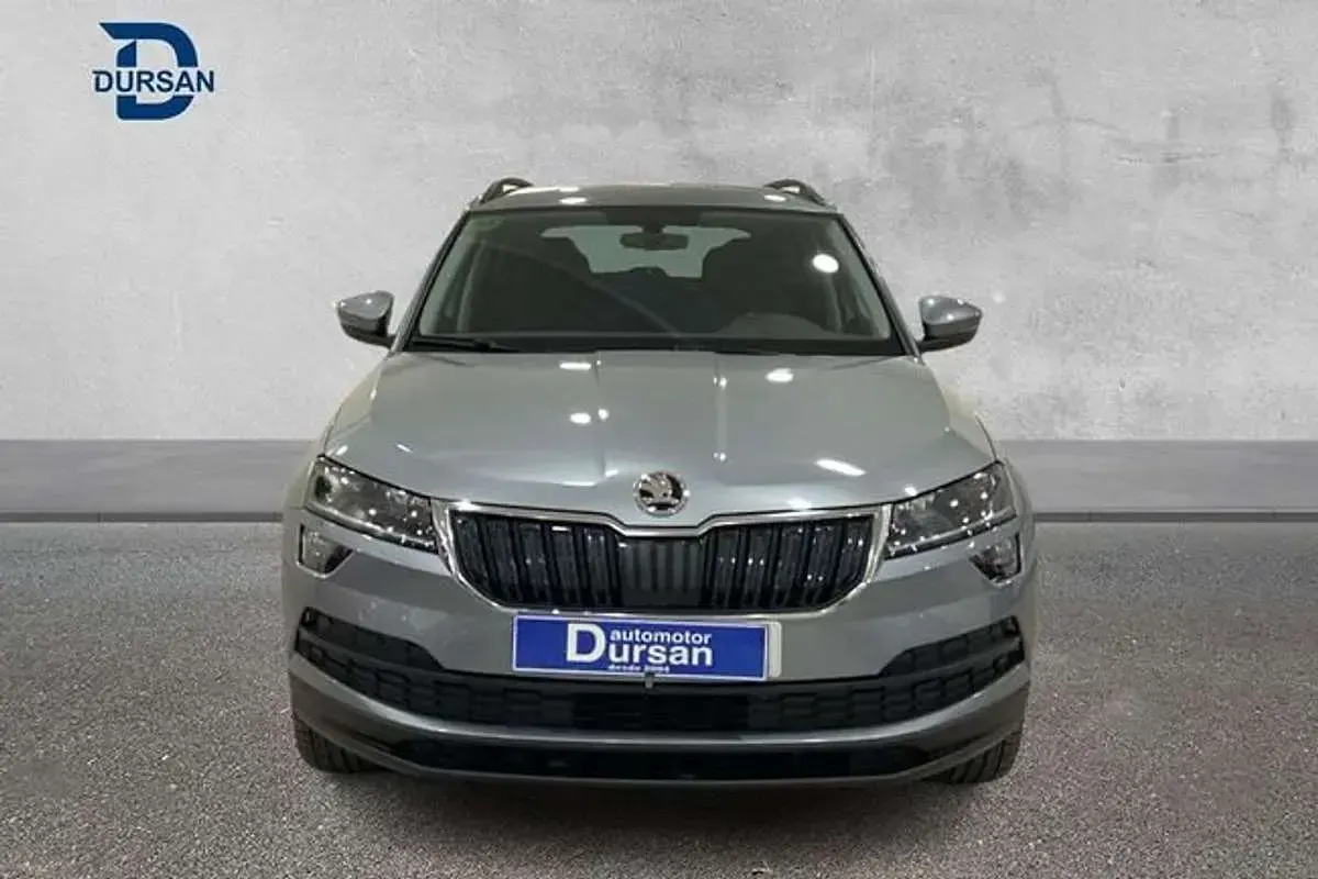 Usado Skoda Karoq Ambition 116 CV (85 kW) 2021 Gris SUV