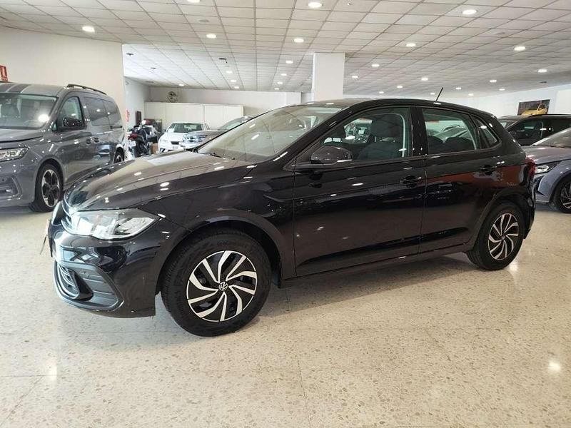 Usado VW Polo Life 95 CV (69 kW) 2024 Negro Utilitario