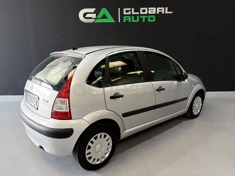 Usado Citroën C3 70 CV (51 kW) 2007 Gris / plata Berlina