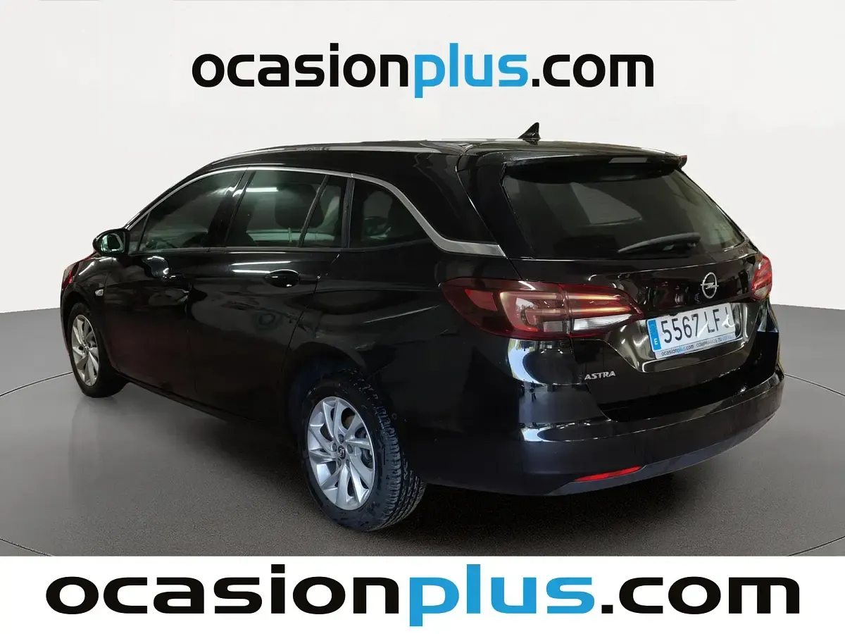 Usado Opel Astra Elegance 145 CV (106 kW) 2020 Negro Monovolumen