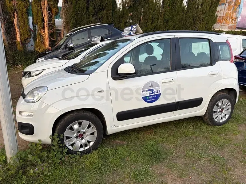 Usado Fiat Panda Lounge 85 CV (62 kW) 2018 Blanco Utilitario