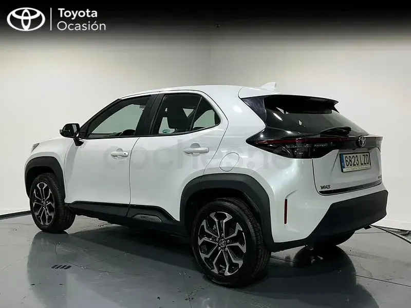 Usado Toyota Yaris Cross Active 116 CV (85 kW) 2022 Blanco SUV