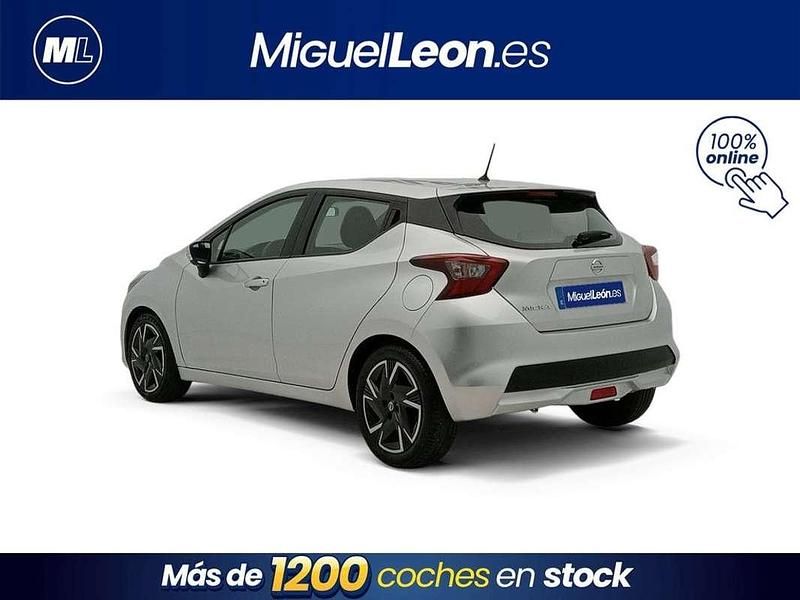 Usado Nissan Micra Acenta 92 CV (67 kW) 2021 Gris Utilitario