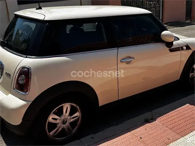 Usado Mini ONE 75 CV (55 kW) 2010 Beige Utilitario