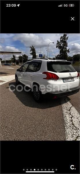 Usado Peugeot 2008 Allure 100 CV (73 kW) 2015 Blanco SUV