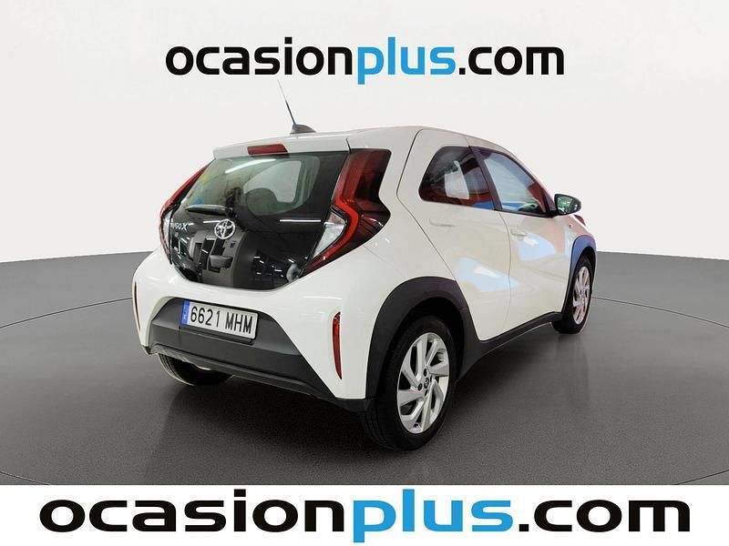 Usado Toyota Aygo X Play 72 CV (52 kW) 2023 Blanco SUV