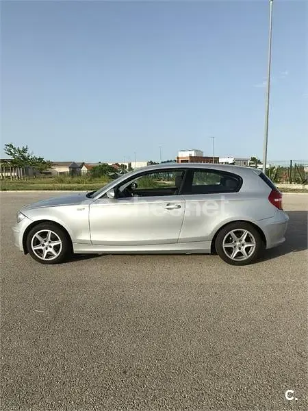 Usado BMW 116 122 CV (89 kW) 2009 Gris / plata Utilitario