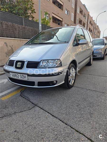 Gris / plata Usado 2008 Seat Alhambra Reference Monovolumen | 4399 € (Precio justo) - Imagen 1/4