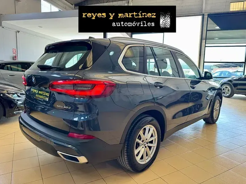 Usado BMW X5 Comfort Edition 265 CV (194 kW) 2019 Gris / plata SUV