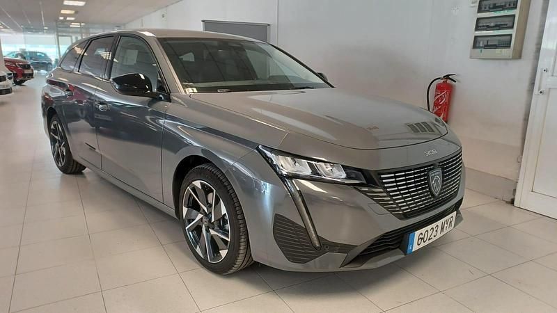 Usado Peugeot 308 SW Allure 136 CV (100 kW) 2025 Gris Familiar