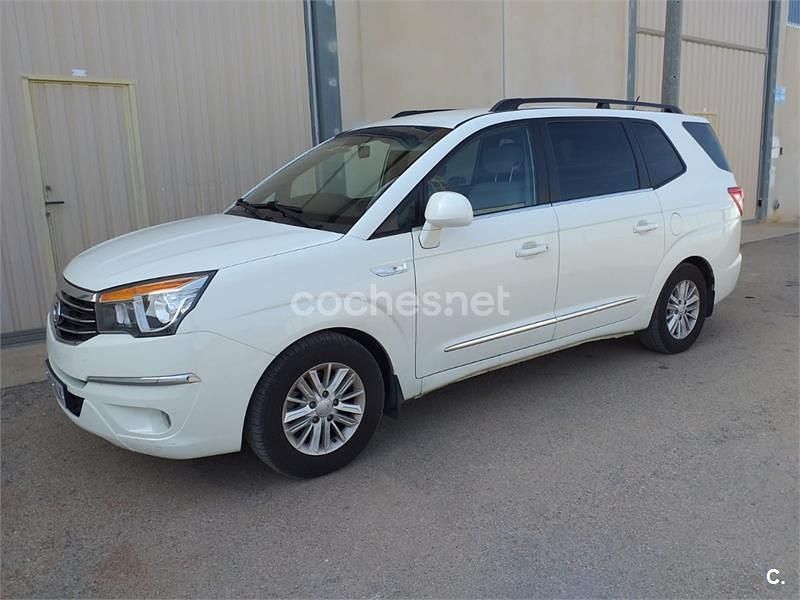 Usado Ssangyong (KGM) Rodius 178 CV (130 kW) 2018 Blanco Monovolumen