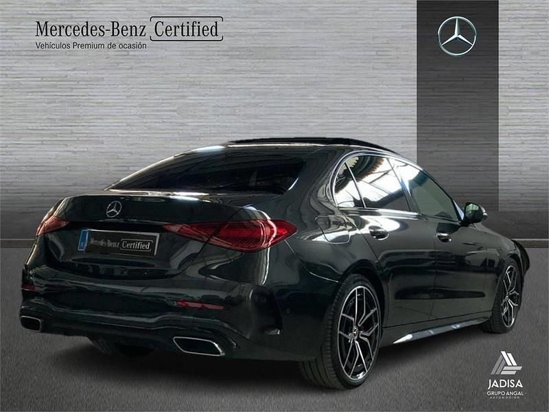 Usado Mercedes C200 AMG line 204 CV (150 kW) 2022 Gris Berlina