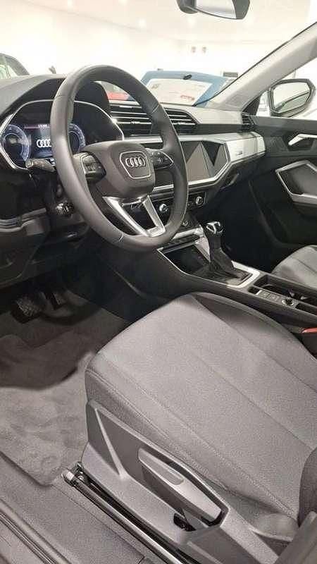 Usado Audi Q3 150 HP (110 kW) 2024 Prateado SUV