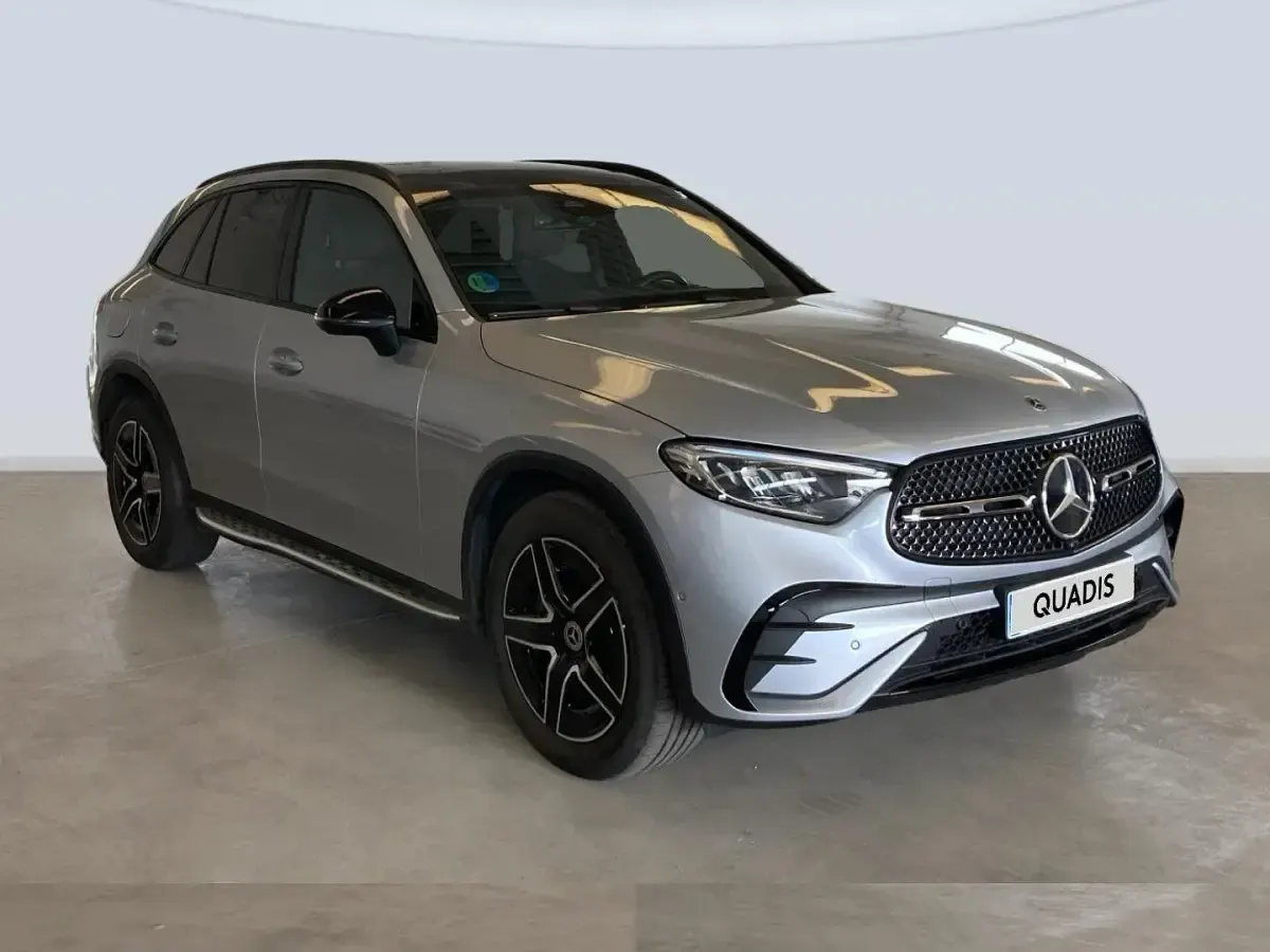 Usado Mercedes GLC220 197 CV (144 kW) 2025 Gris plata SUV