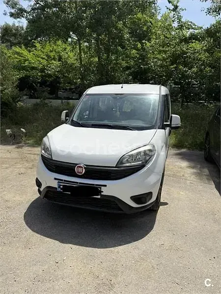 Usado Fiat Doblò Easy 90 CV (66 kW) 2016 Blanco Monovolumen