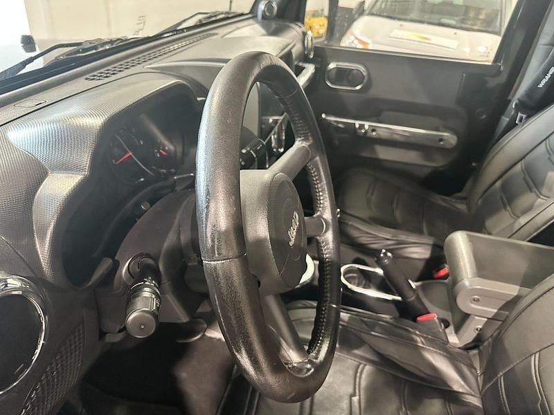 Usado Jeep Wrangler Sport 177 CV (130 kW) 2008 Negro SUV