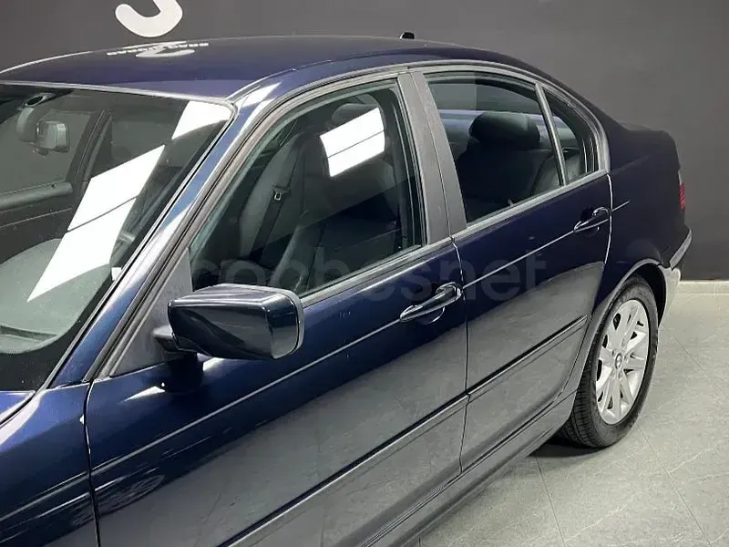 Usado BMW 320 Sport Line 150 CV (110 kW) 2003 Azul Berlina
