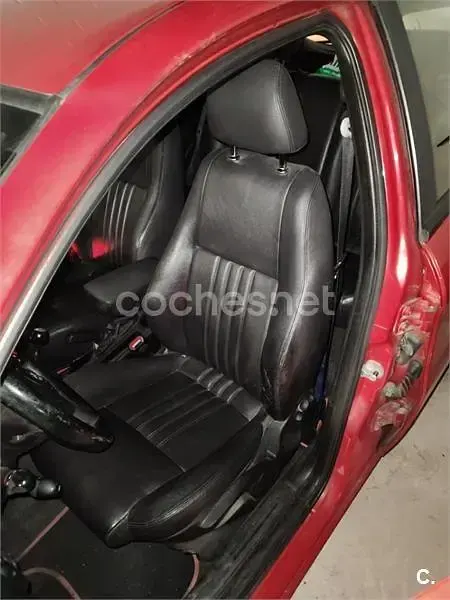 Usado Alfa Romeo 147 120 CV (88 kW) 2006 Rojo Utilitario
