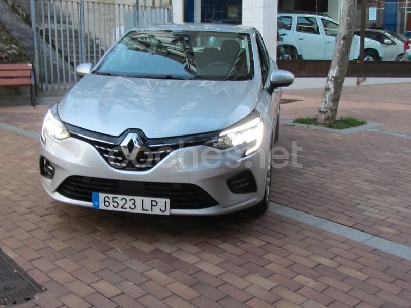 Usado Renault Clio V Zen 90 CV (66 kW) 2021 Gris / plata Berlina