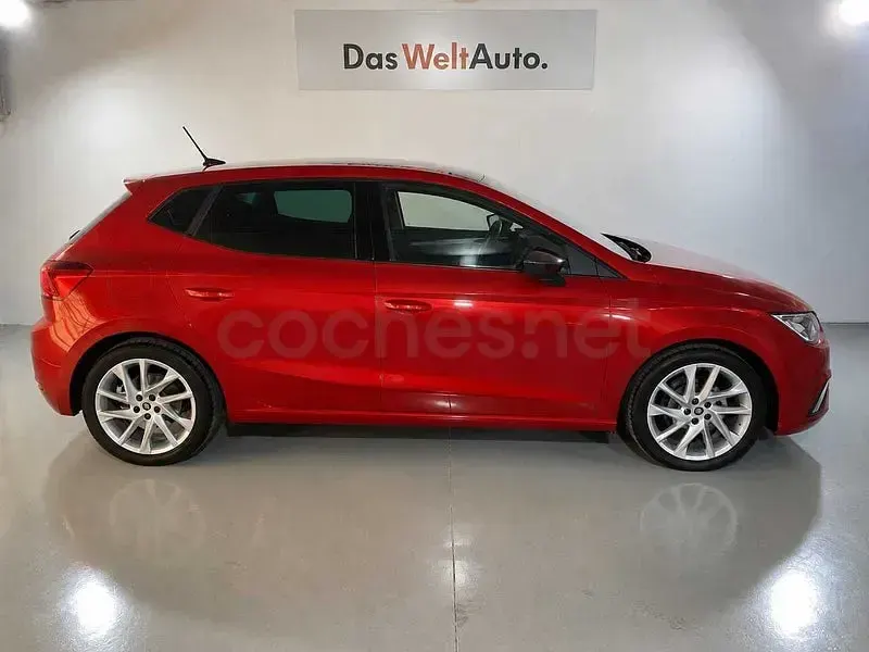 Usado Seat Ibiza FR 150 CV (110 kW) 2022 Rojo Utilitario