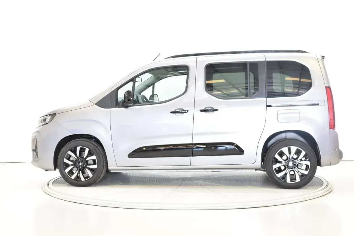 Nuevo Opel Combo S 131 CV (96 kW) 2026 Gris Monovolumen