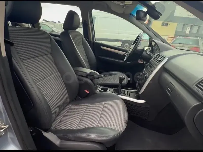 Usado Mercedes A180 109 CV (80 kW) 2009 Gris / plata Monovolumen